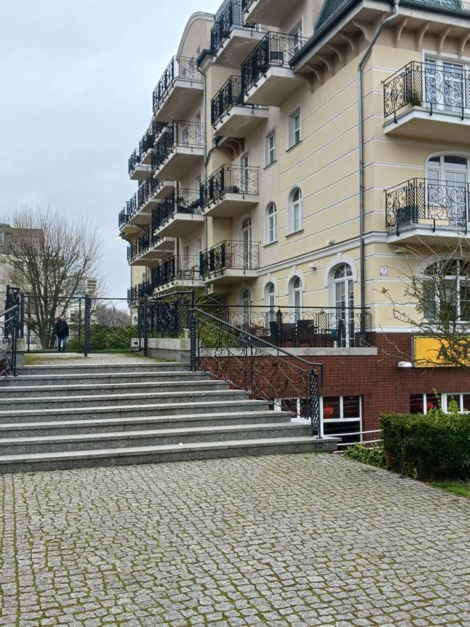 Uzdrowiskowa "Trzy Korony" Apartman Swinoujscie Kültér fotó
